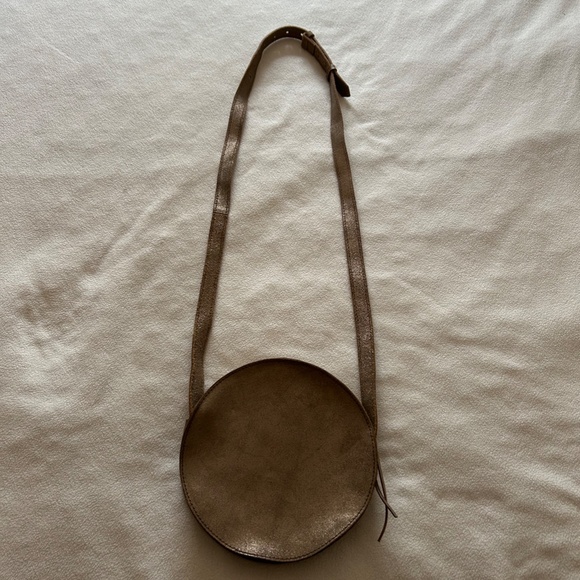 Madewell Women's Gold Metallic Leather The Simple Circle Crossbody Bag, Small - Picture 10 of 16